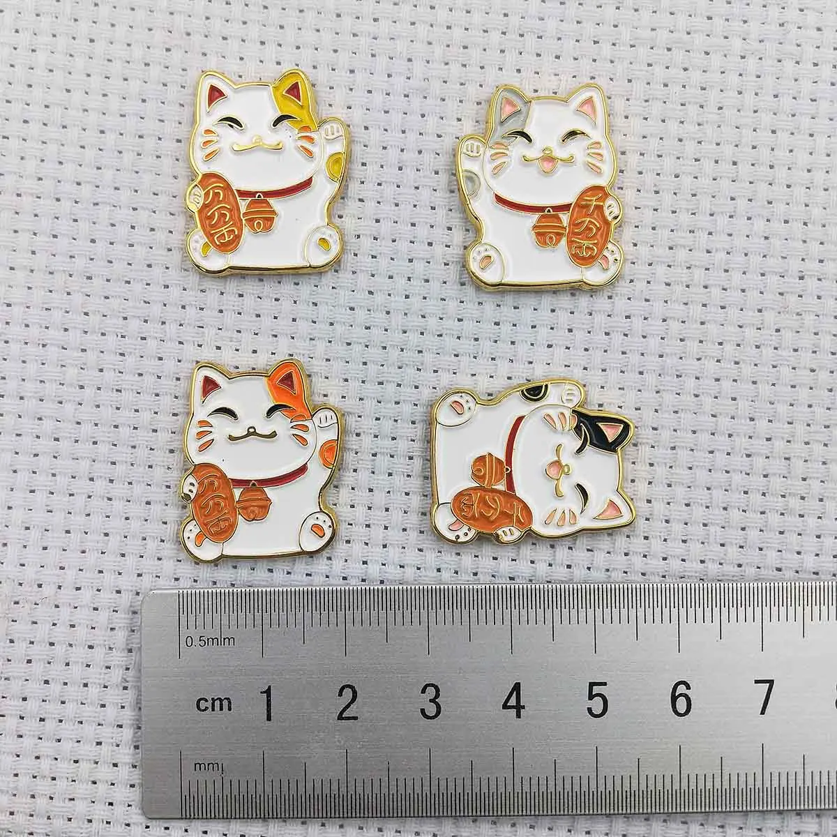 Fortune Cats Magnetic Needle Minders for Cross Stitch Set Sewing Magnet Needle Keeper Finder Embroidery Accessories Needle Nanny