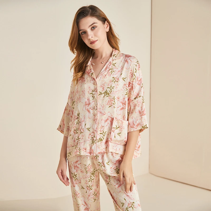 

Women's Silky Satin Printed Floral Pajamas Set Summer Cool Two Piece PJ set with Long Pants Loungewear Home wear Sleepwear