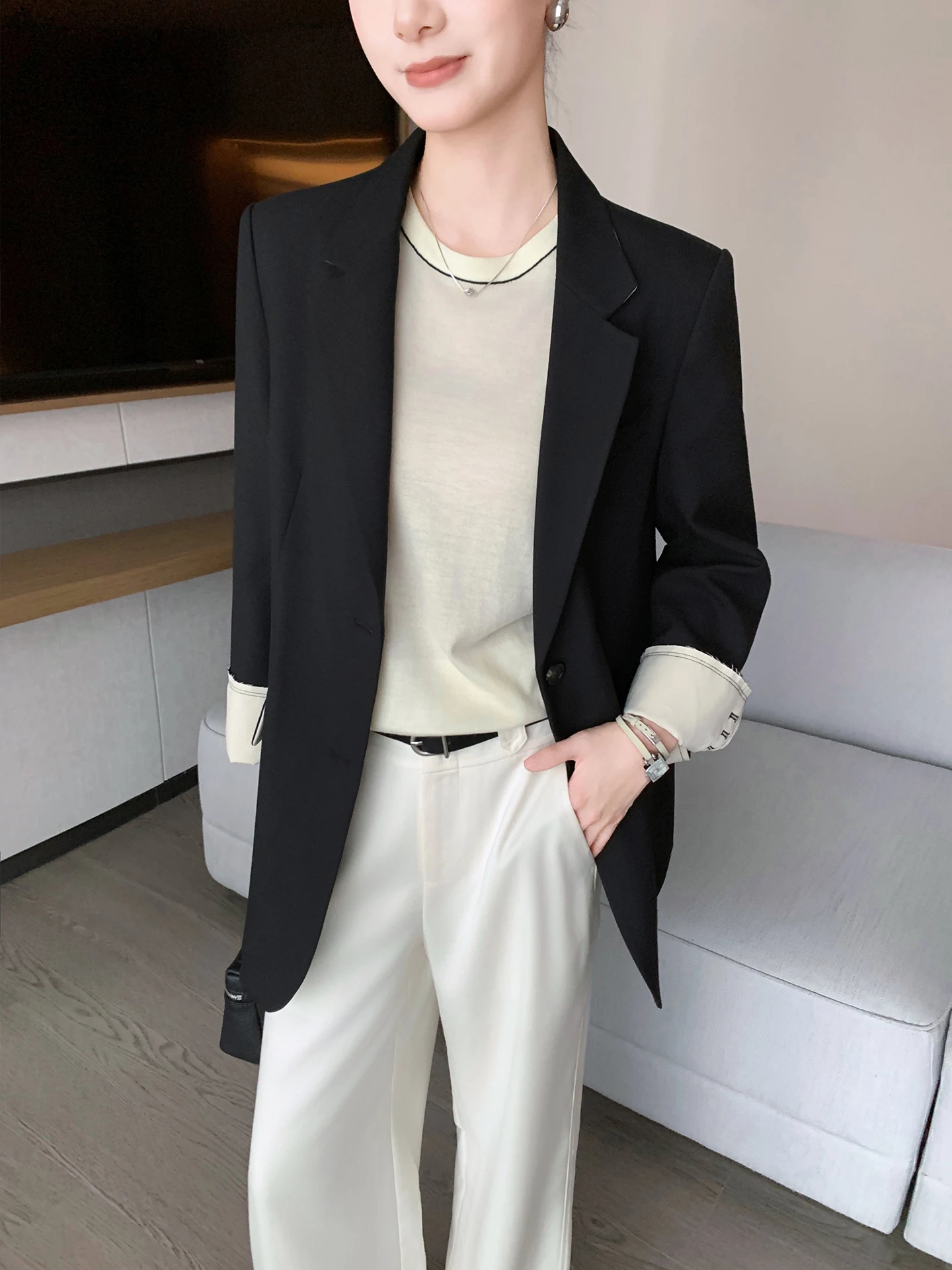 

Модный повседневный черный женский пиджак с длинным рукавом, простой приталенный корейский стиль, весна 2026, новинка, элегантная верхняя одежда
