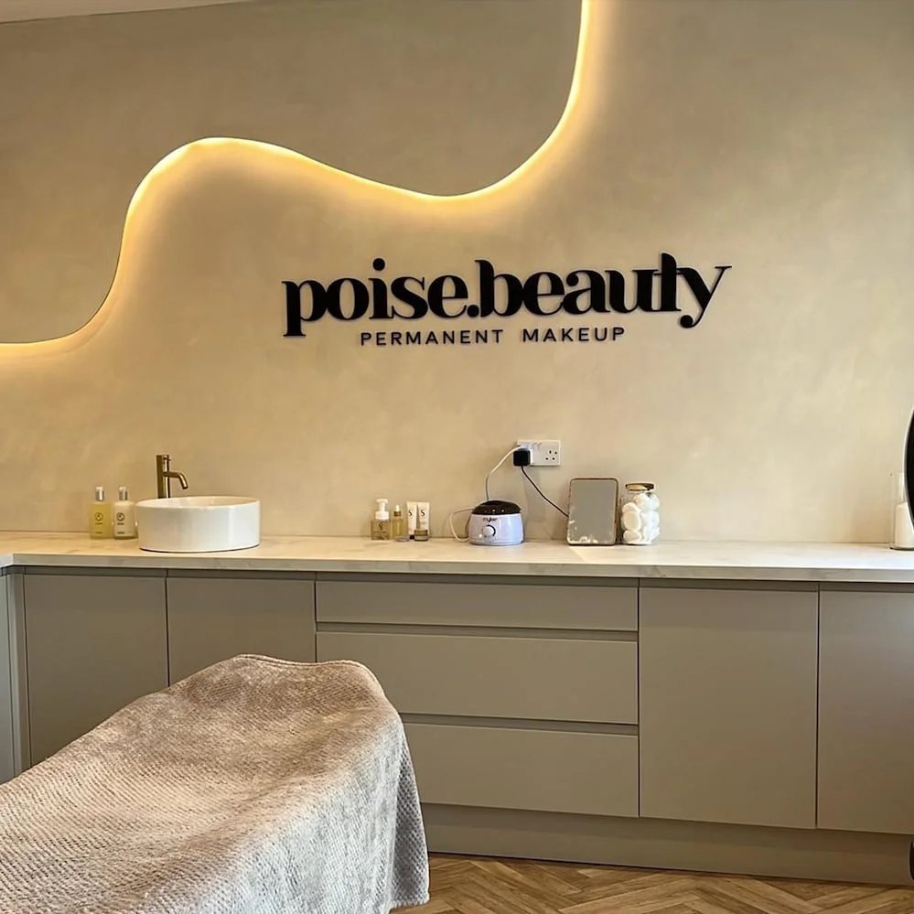 

Personalized Large Business Sign Wall Mounted Acrylic 3D Logo Sign Custom Wall Art Beauty Salon Shop Bar Decor Home Decorations
