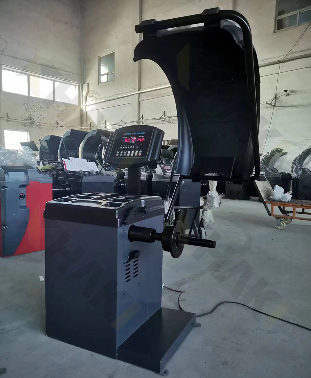 High Quality Truck Wheel Balancer Computerized Tyre Balance Machine with Competitive Price Wheel Alignment Feature