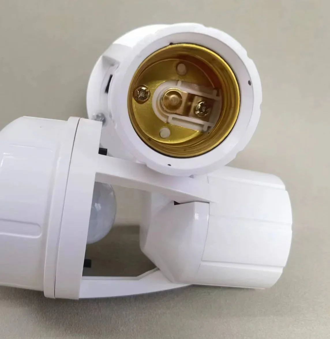 Surface-mounted infrared human body sensor switch lamp holder corridor E27 screw lamp holder