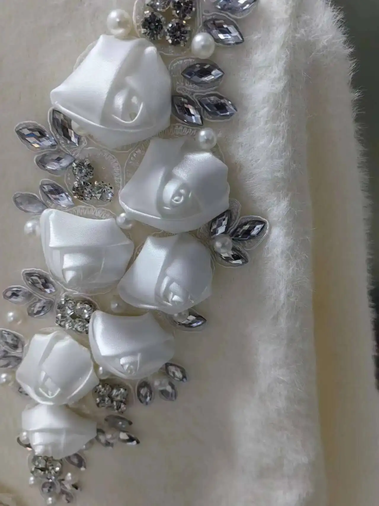 صور حقيقية اللؤلؤ D Wers فو الفراء أوف وايت سترة سترة للنساء الخريف الشتاء جيوب كبيرة تريكو سترة معطف