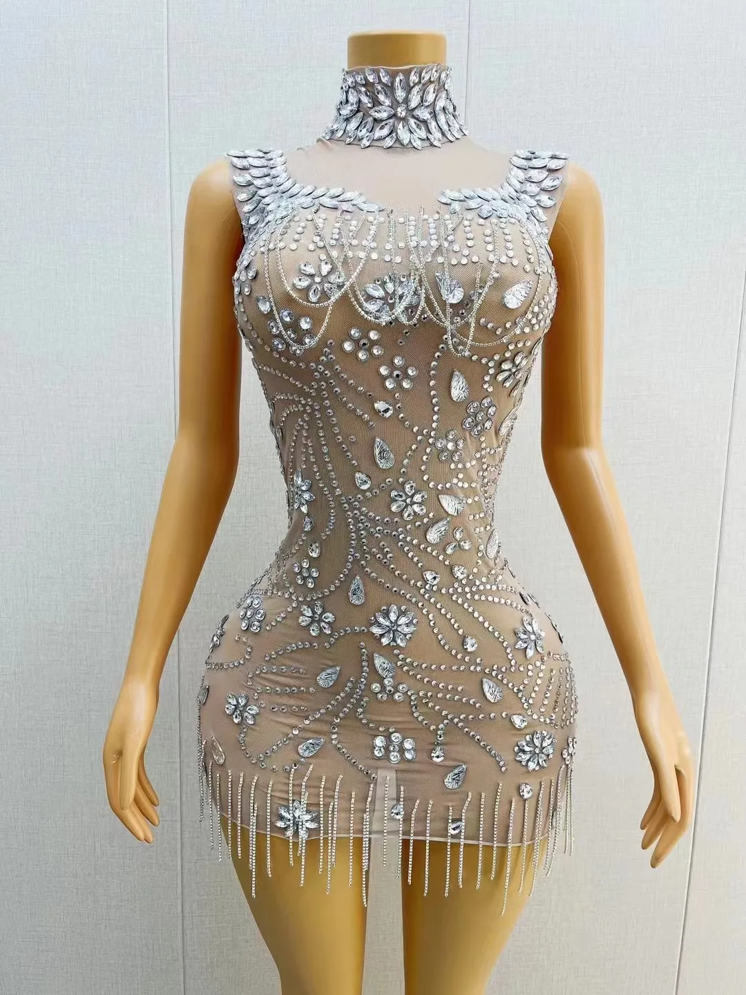 

.Bar Shiny Full Diamond Super Beautiful Dance Singer Nightclub DJ Short Skirt Performance Dress