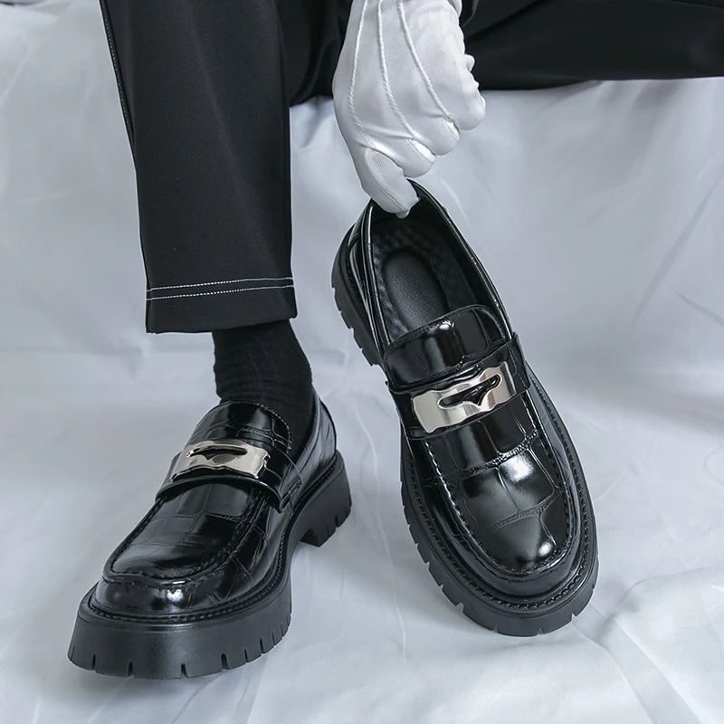 

2025 New British-style shiny leather business casual leather shoes men's thick-soled versatile loafers casual shoes