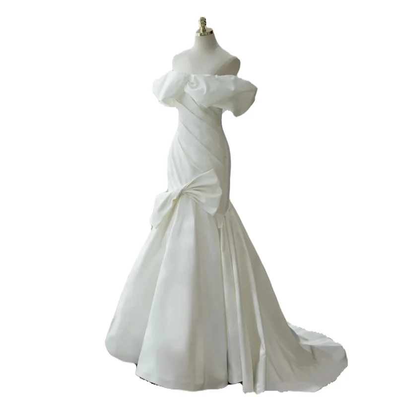 ชุดแต่งงานผ้าซาตินแบบเปิดไหล่ข้างเดียวสำหรับเจ้าสาว ดีไซน์เอวสูงพร้อมสายคาด  คอลเลคชั่นฤดูร้อน 2023 สำหรับแขกในงานแต่งงาน