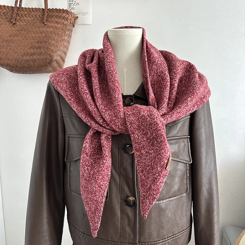 

Женский шерстяной вязаный треугольный шарф, теплая разноцветная шаль в корейском стиле, универсальный однотонный элегантный шейный платок.