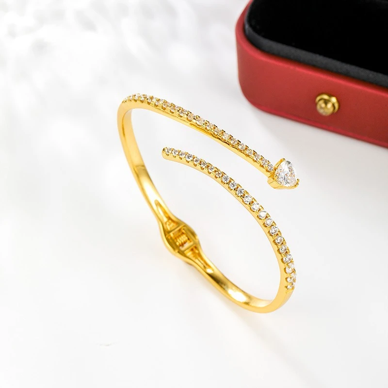 

New fashion open bracelet light luxury simple women's jewelry