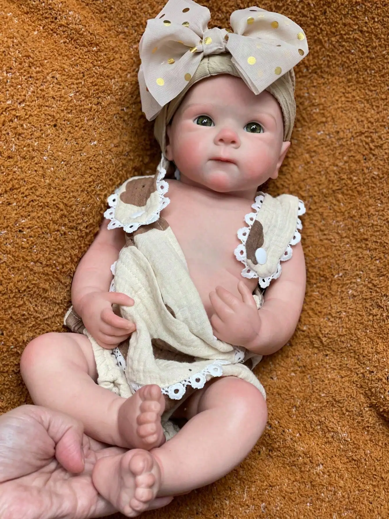 لعبة دمية لحديثي الولادة من السيليكون بالكامل مقاس 18 بوصة من Saskia مصنوعة يدويًا من بيبي ذات ملمس ناعم