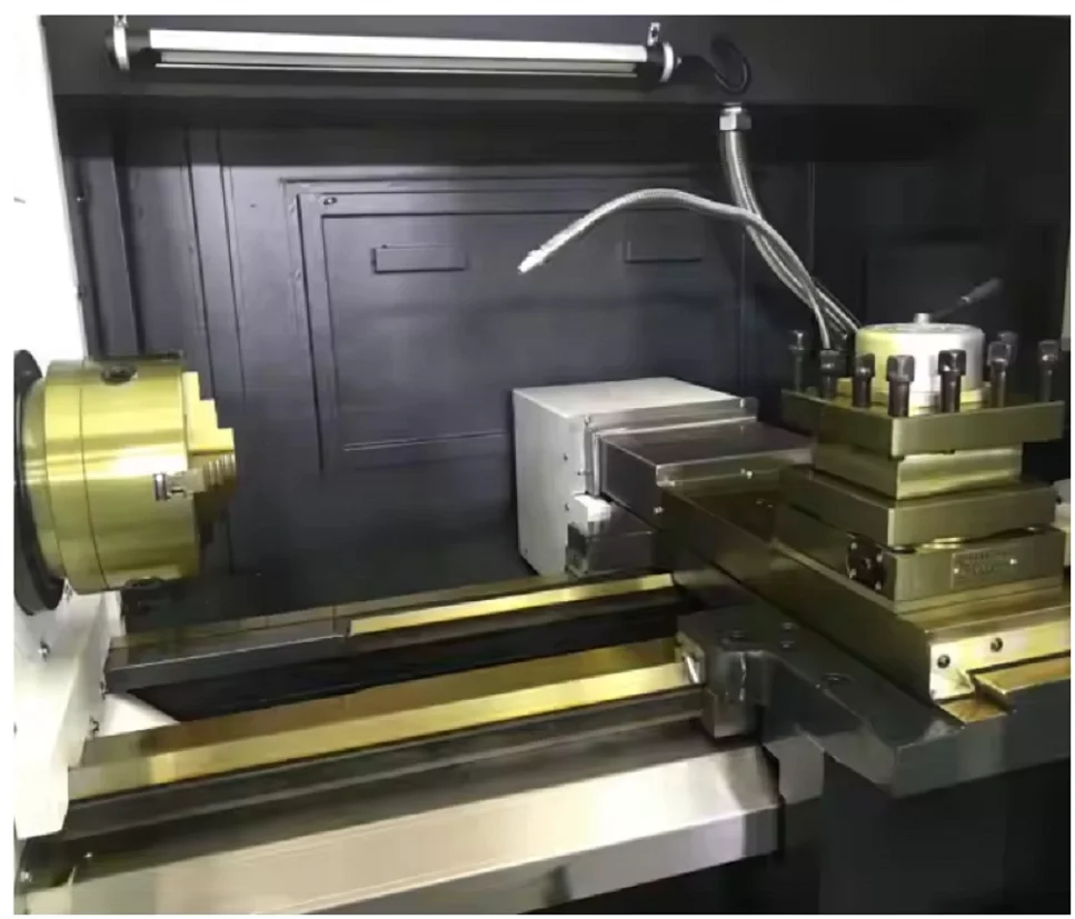 K400/1000 مخرطة CNC اقتصادية صب متكامل للسرير والقدم مغزل مستقل عالي الدقة بسعر جيد في الصين