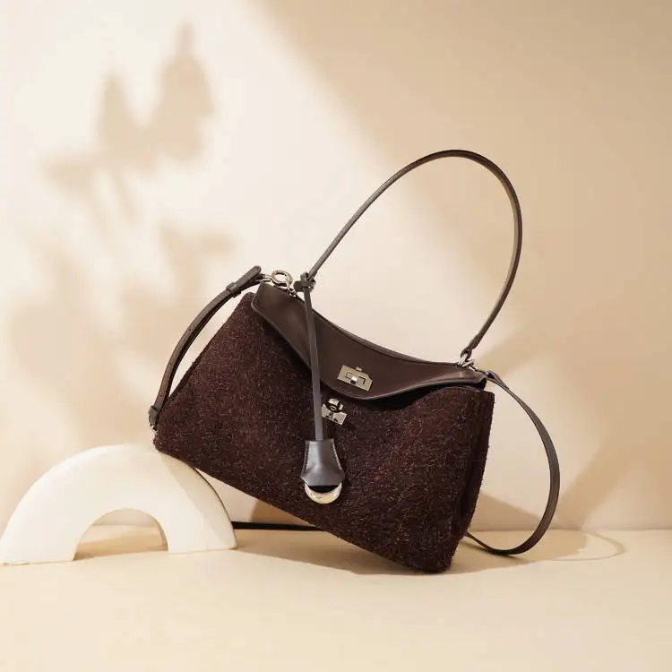 JW  , Genuine Suede Cowhide Tote Bag, Coffee Large Capacity Lock Soft Vintage Daily Commute 2026 Spring Shoulder Bag
