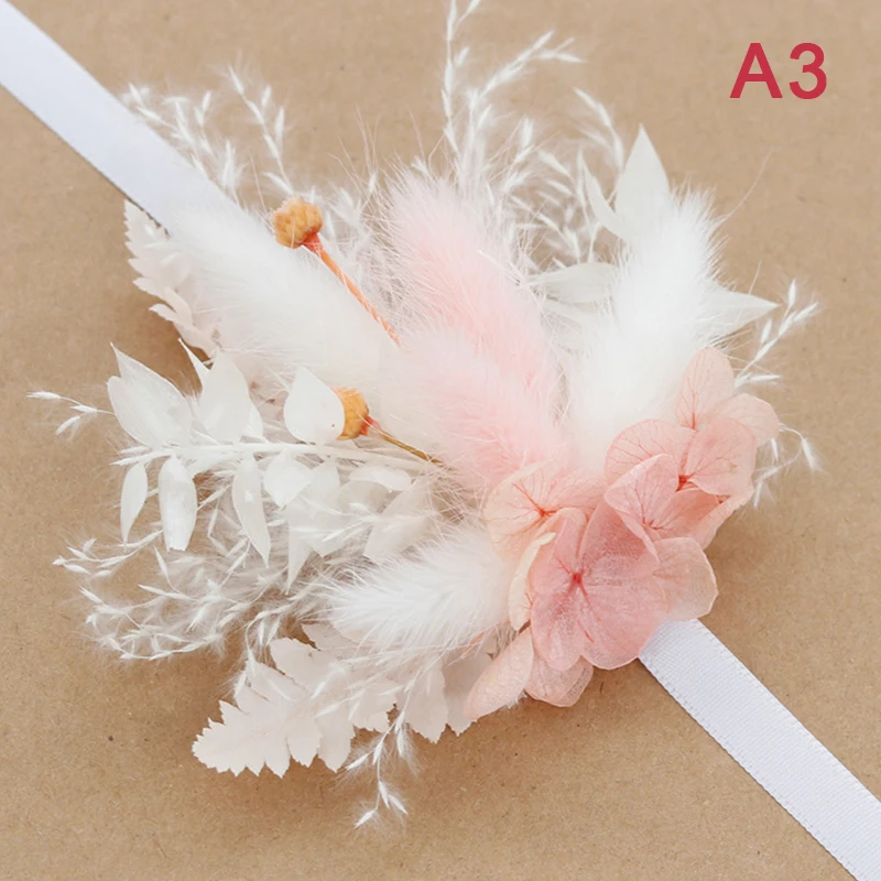 Imagem -03 - Flores Secas Wrist Flower Corsage Bridesmaid Hand Flower Linda Noiva Pulseiras de Casamento Presentes das Meninas Casamento Pcs