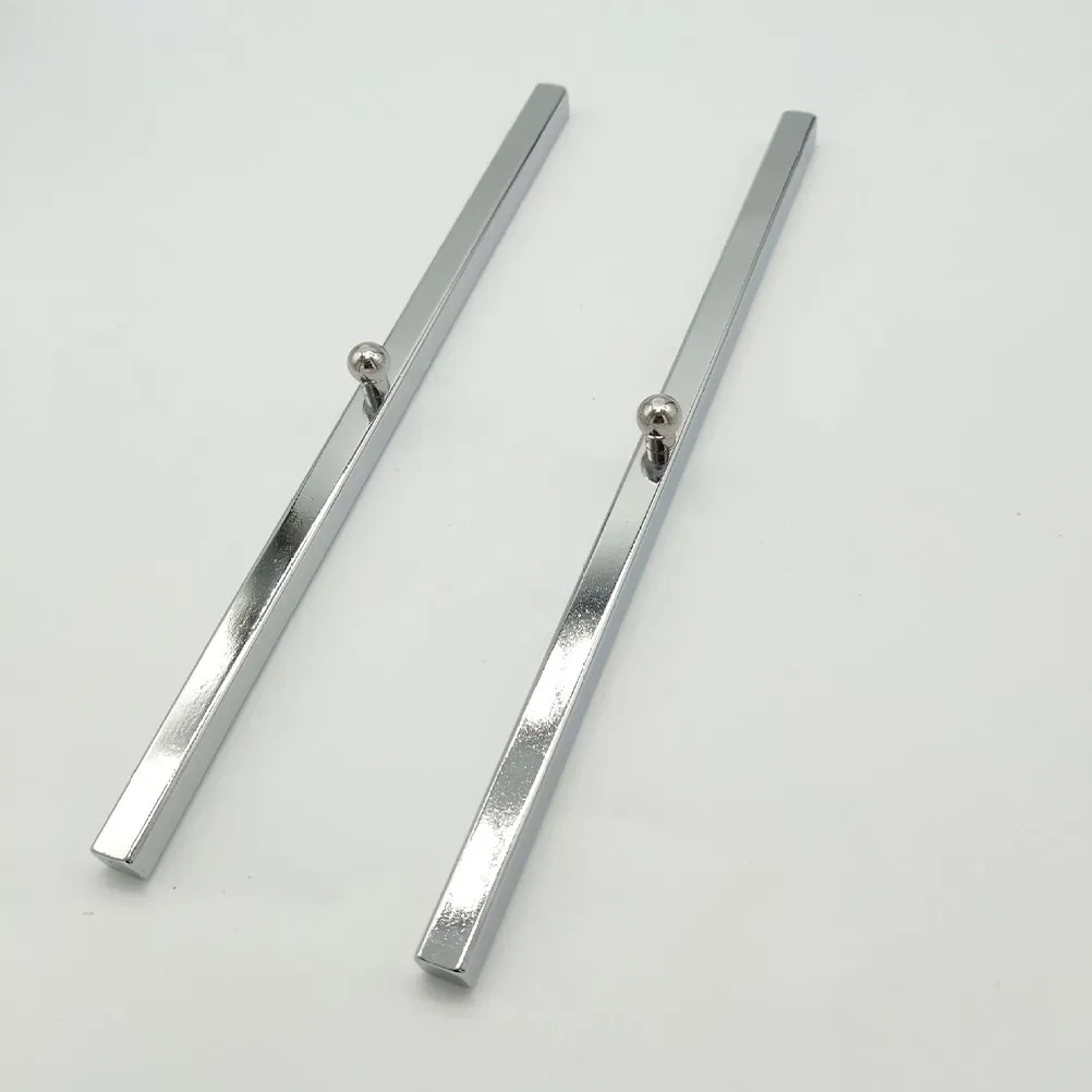 

1Pair Vintage Paperweight Thickened Metal Paper Weight Office Desk Calligraphy Paper Weight Rectangular Desktop Decorative