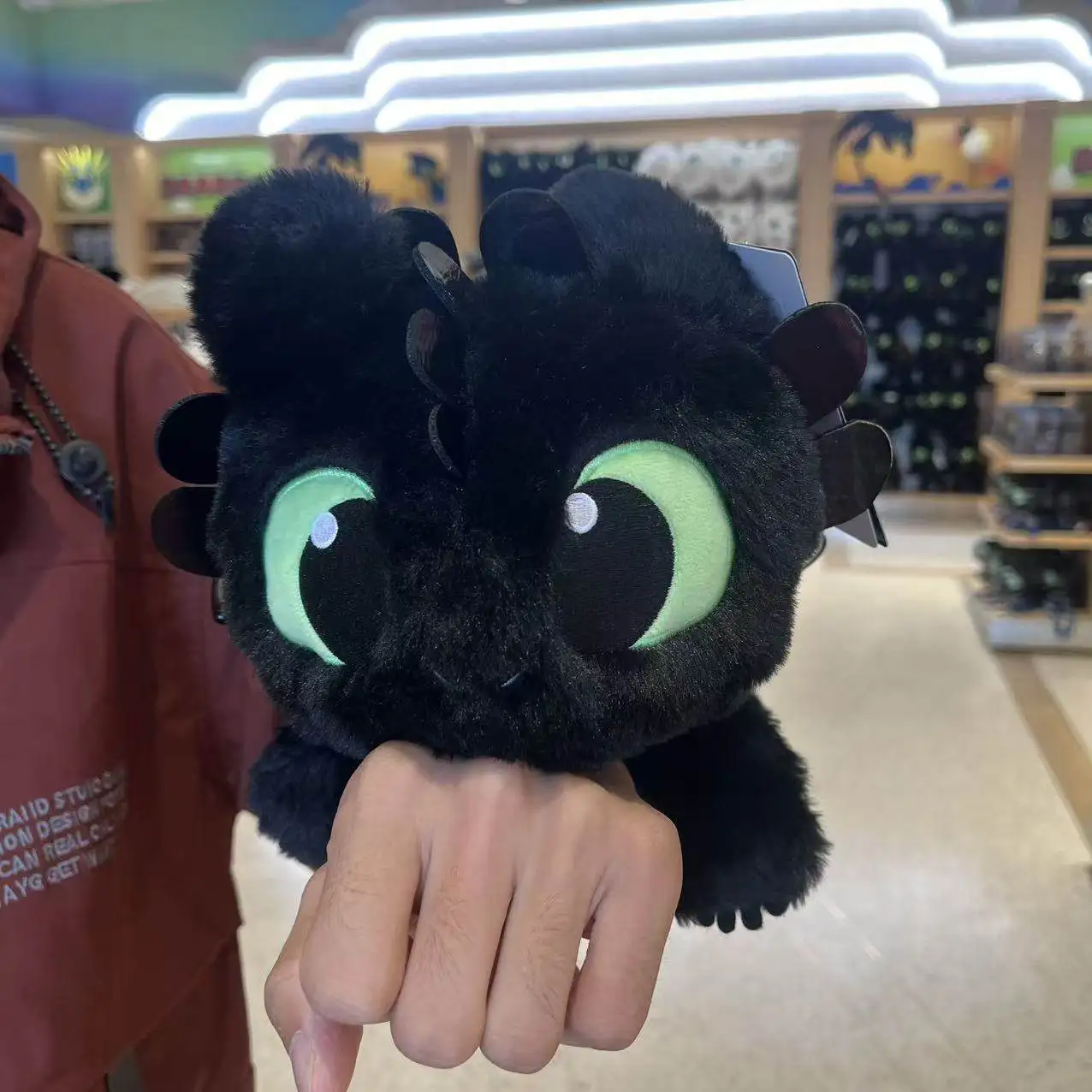 Universal Studios  Toothless (Night Fury) & Light Fury plush arm puppet souvenirs