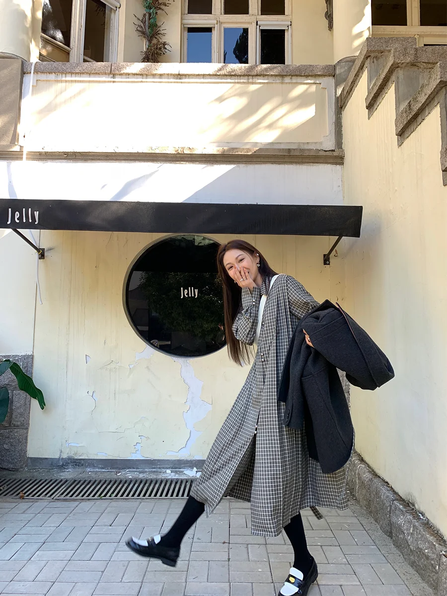 

Женское повседневное платье с кубинским воротником на двух пуговицах, из смесовой ткани (полиэстер, вискоза, спандекс), в стиле Dr Madrid Travel Memories