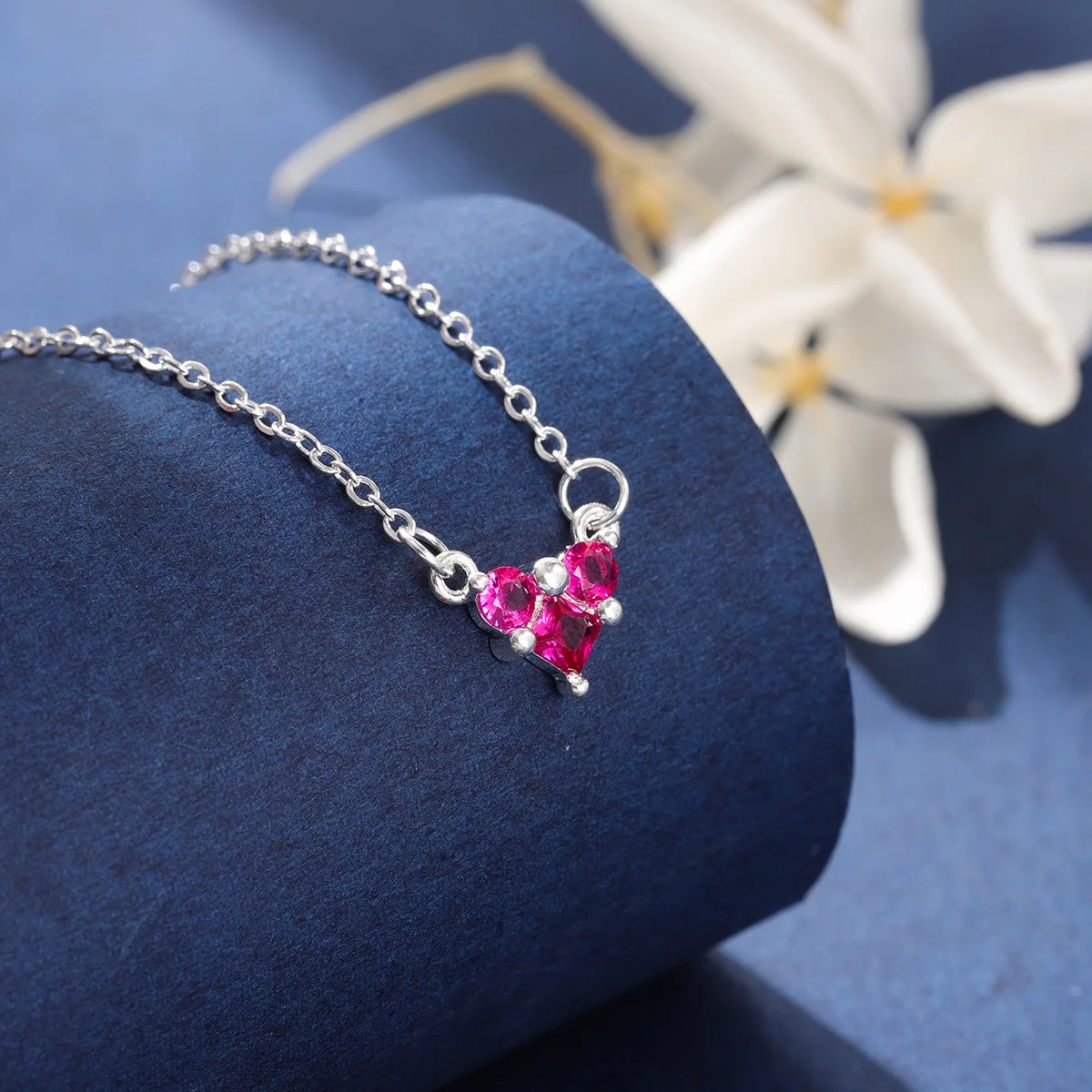 New Beautiful Temperament Fashion Jewelry Love 925 Sterling Silver Sweet Heart Shaped Red Crystal Pendant Necklaces  XL105