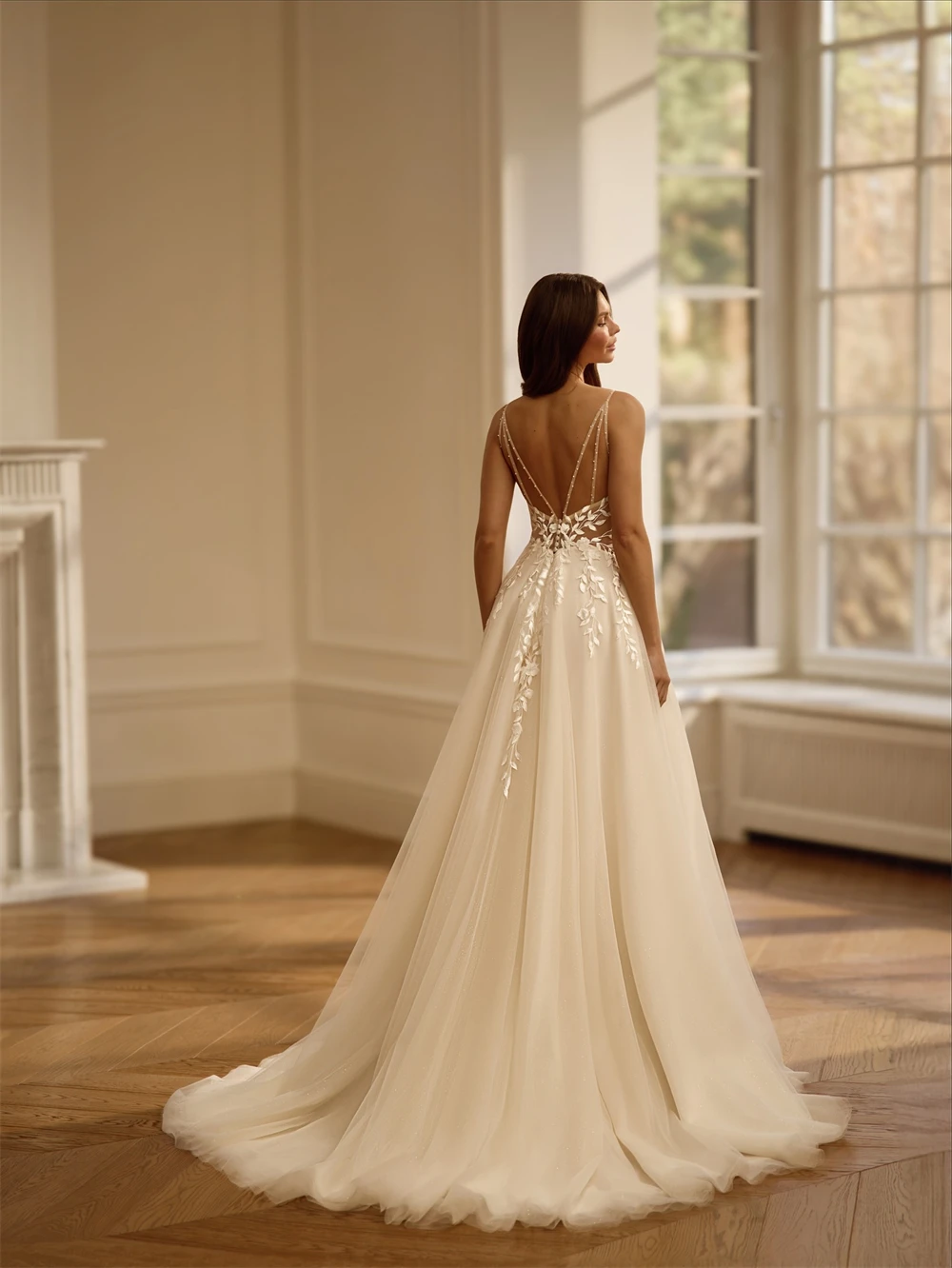 

Customized Elegant White Organza Wedding Dress Formal Sweetheart Sleeveless Bridal Gown Soft A-Line Court Train Vestido De Novia