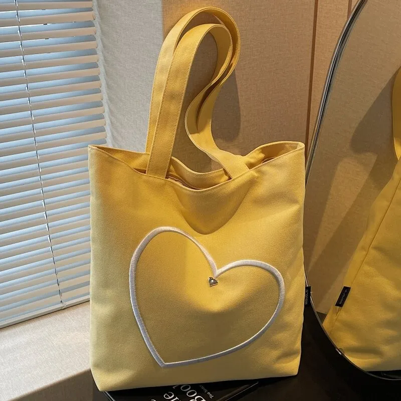

Легкая холщовая сумка-тоут с вышивкой в форме сердца, портативная сумка для поездок на работу, вместительная студенческая сумка на одно плечо