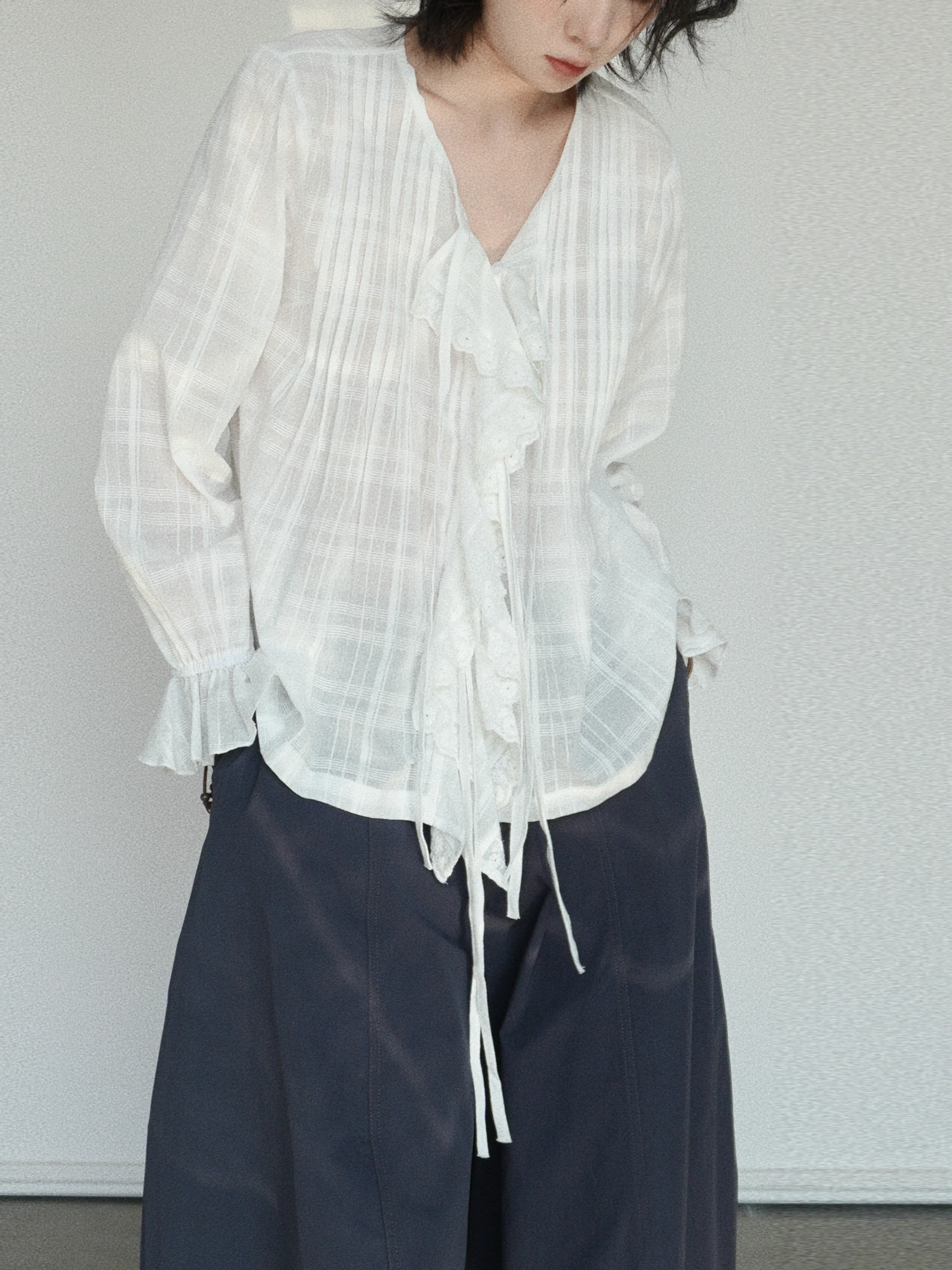 

Women's Thin Long Sleeve Shirt V-neck Lace Trim Casual Style Loose Fit Cotton Blend UV Protection Breathable Cool Sensation