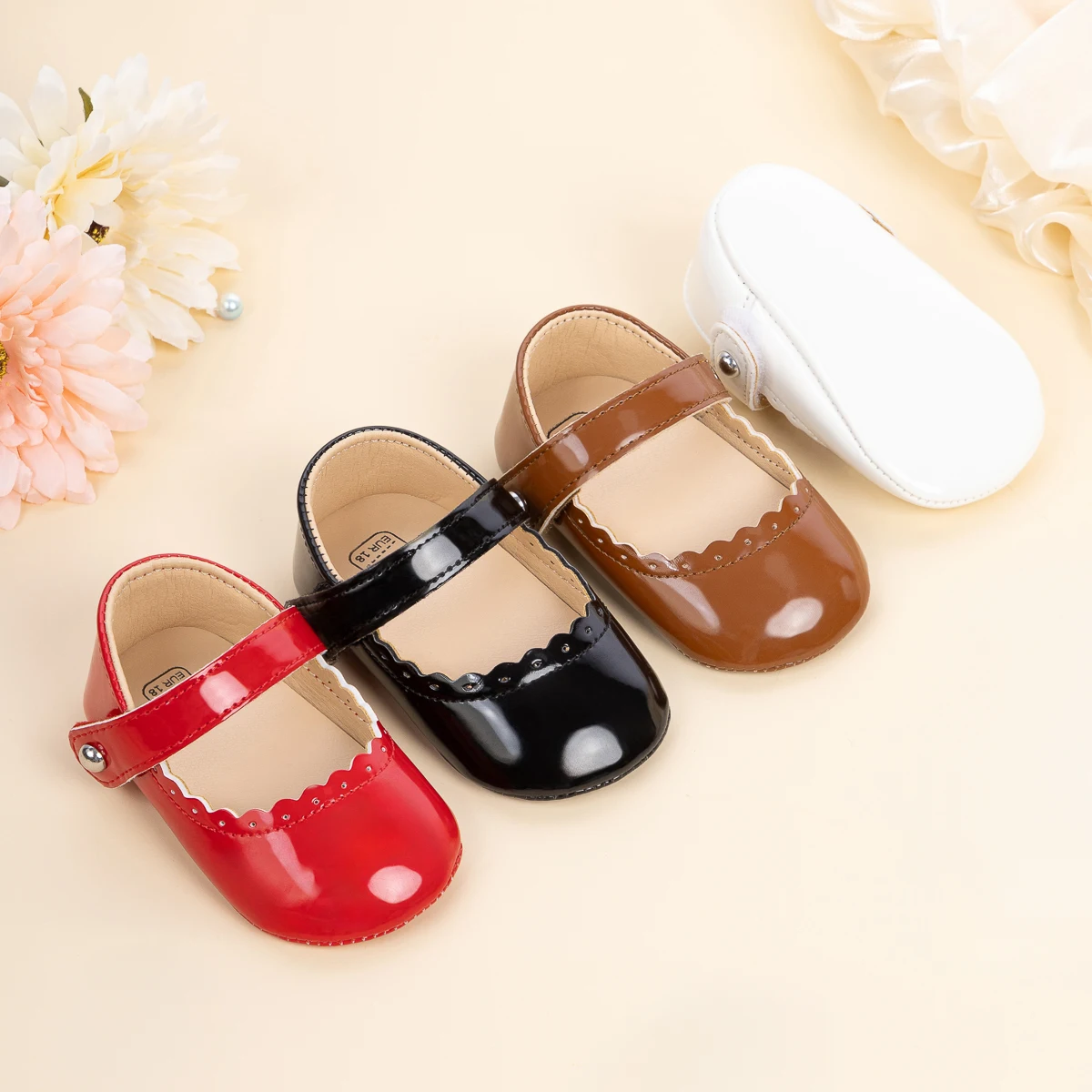 Baby Girls Mary Jane Crib Shoes, Patent PU Leather Scalloped Edge Strap Flats, Soft Sole Prewalker Shoes for Infant