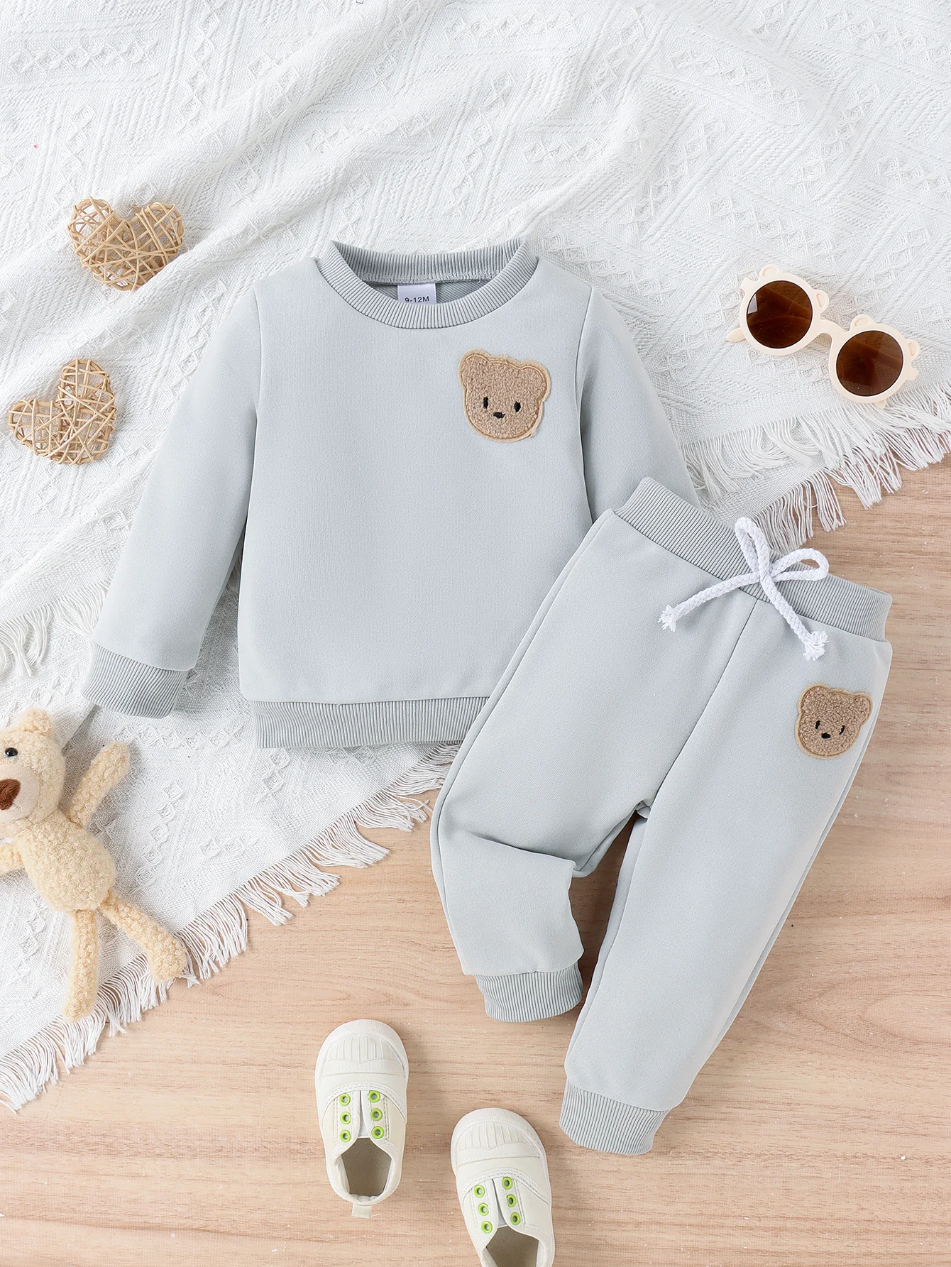 

Комплект из 2 предметов: свитшот с нашивкой медведя и джоггеры для малышей, милый повседневный осенне-зимний костюм, детский спортивный костюм