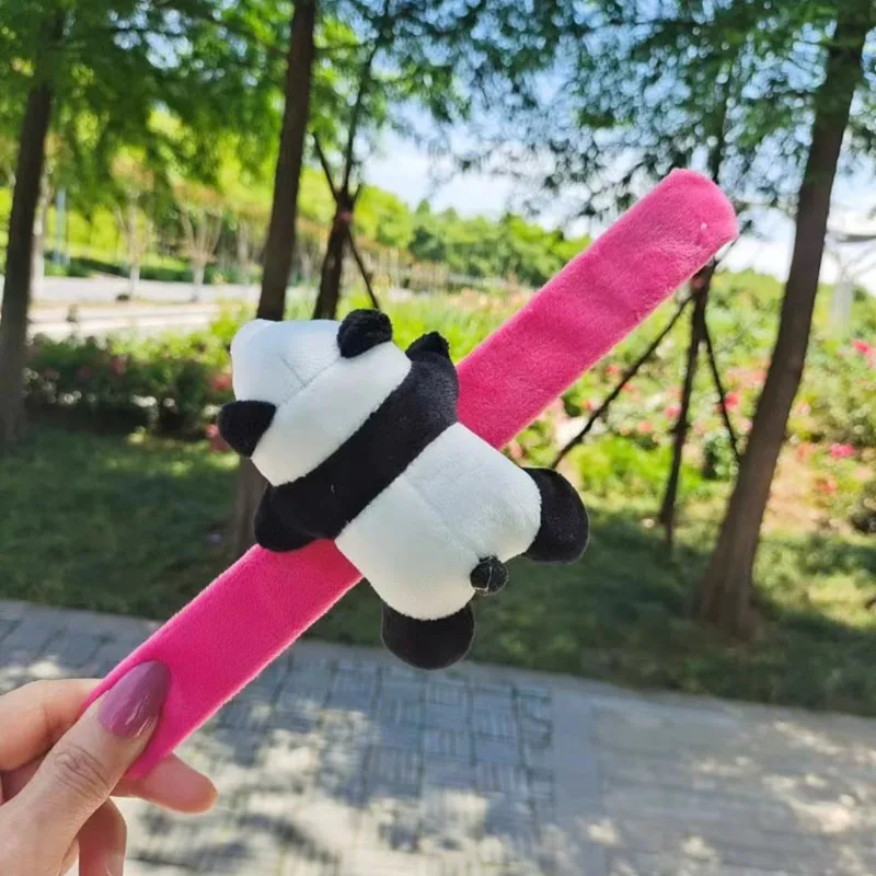 10 pezzi 10 cm Kawaii Panda Pop Anello Bracciale in peluche Spilla Pancia Panda Abito da polso per ragazzi e ragazze Compleanno Regalo di Natale