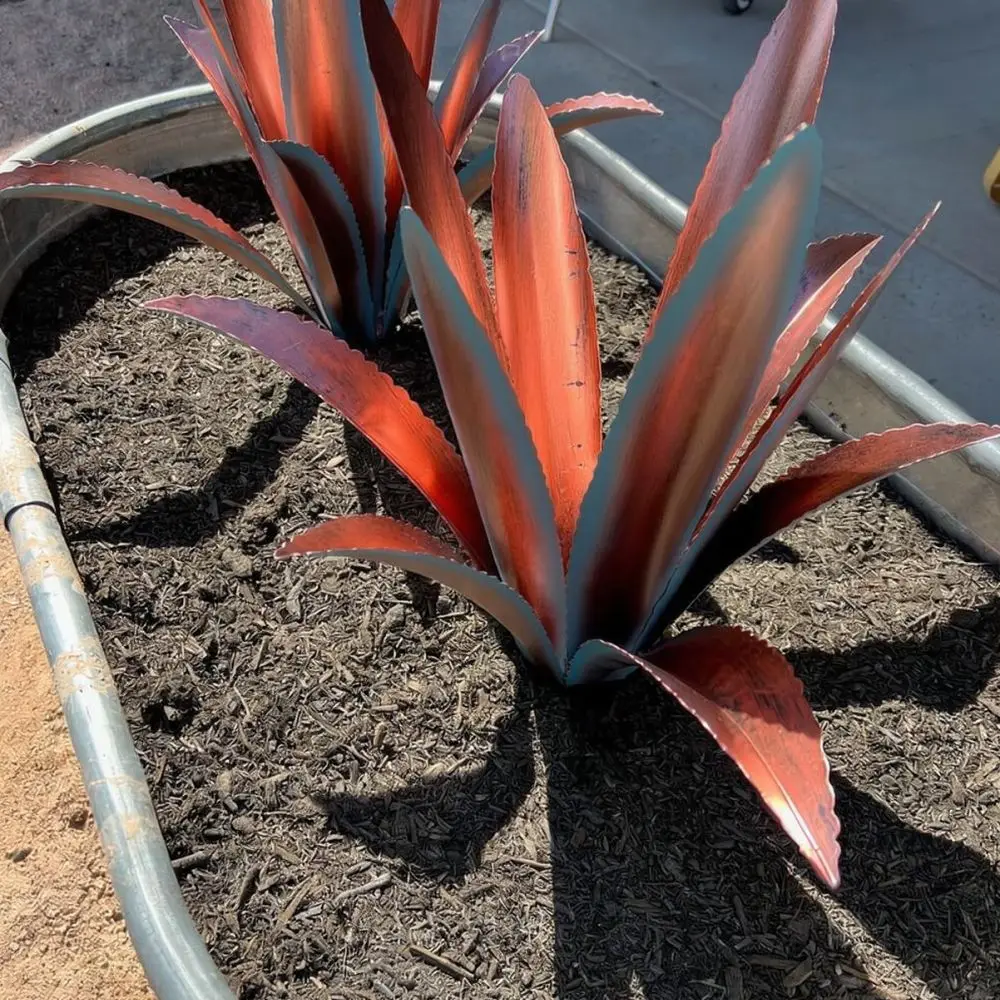 Vibrant Painted Iron Agave Plant Sculpture Garden Yard Ornament Metal Statue Outdoor Landscape Decorative Decor