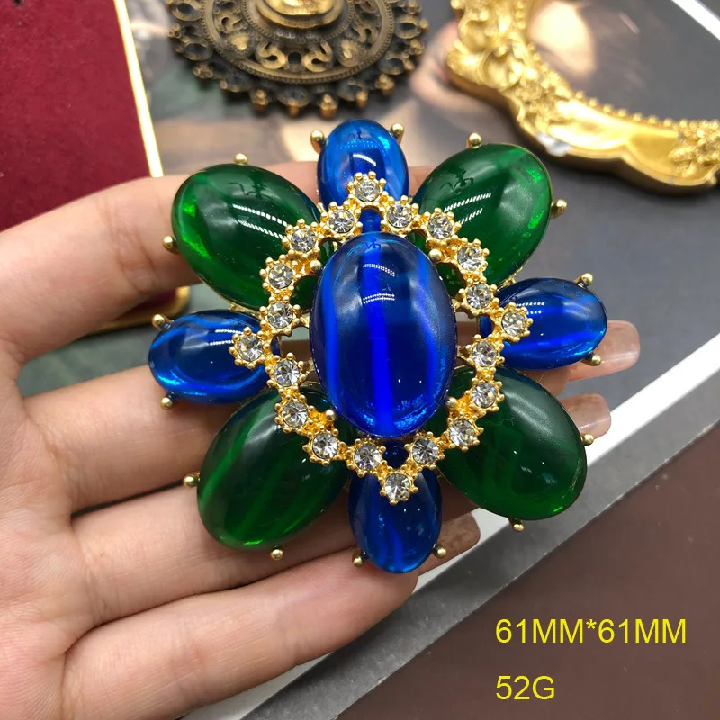 

Jelly Color Flowers Brooches for Women Palace Style Vintage Elegant Jewelry Fashion Dinner Party Clothing Pins Blue-green Resin