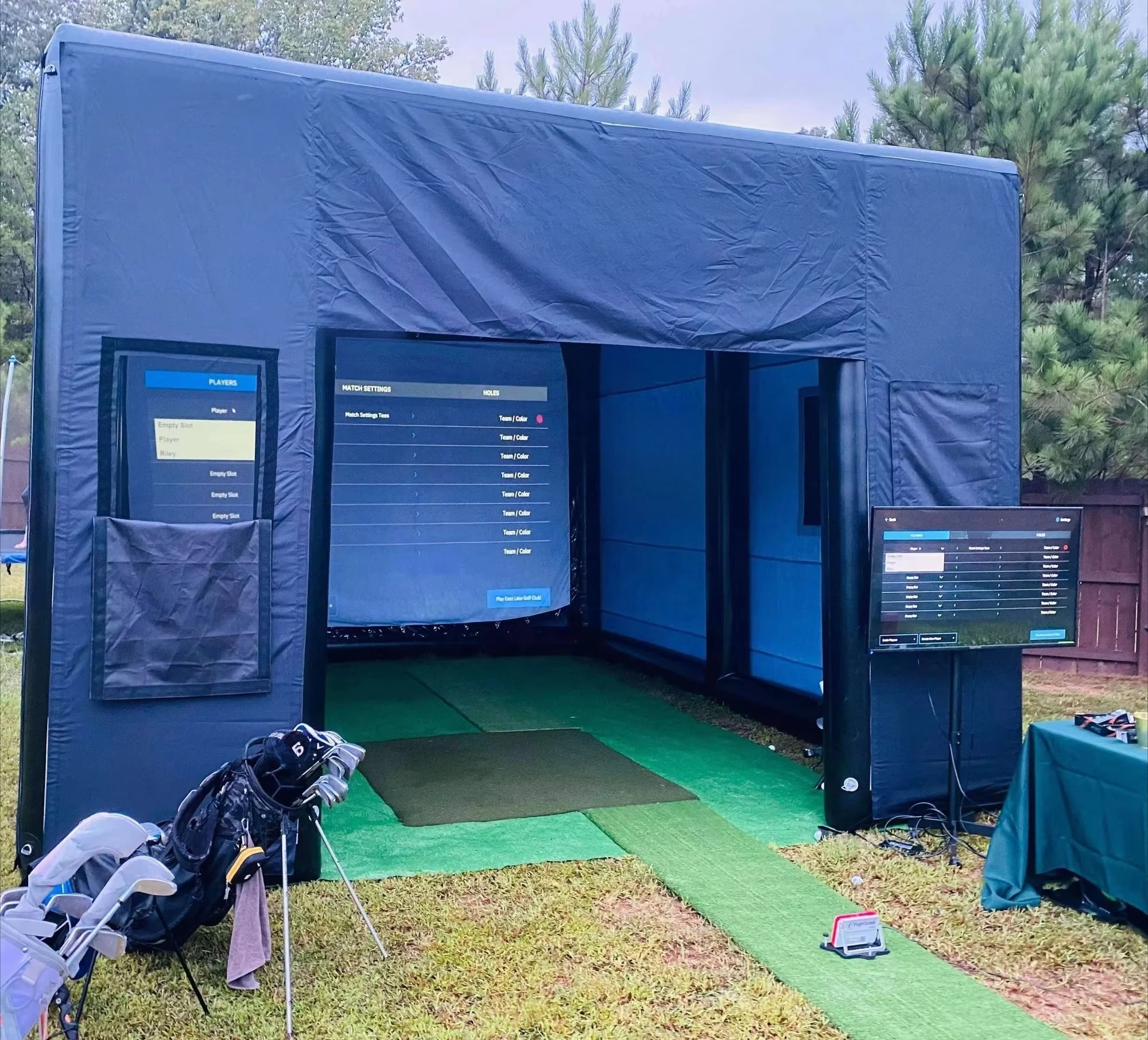 Portable Golf Training Cage Inflatable Golf Simulator Projector Enclosure Shooting Tent With Screen