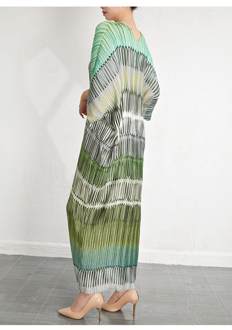 Miyake 2024 Herbst Neues Damen-Fledermausärmel-Langkleid, Locker Sitzend, Übergröße, Modisches Plissee-Maxikleid – Detail 8