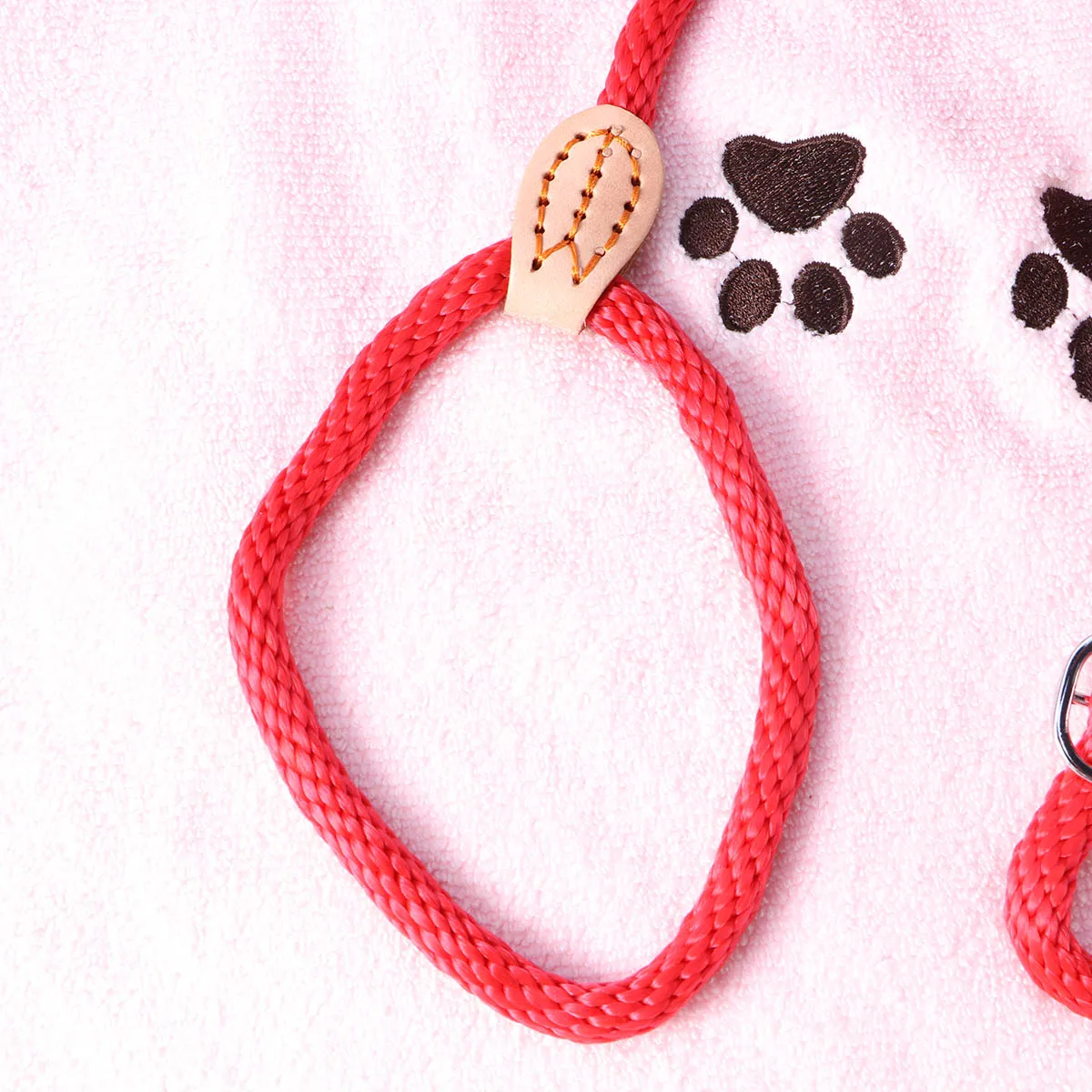 

Heavy Duty Nylon Dog Training Lead For Medium Large Pets Metal Buckle Adjustable Handle Control Leash Red Pet Training Rope