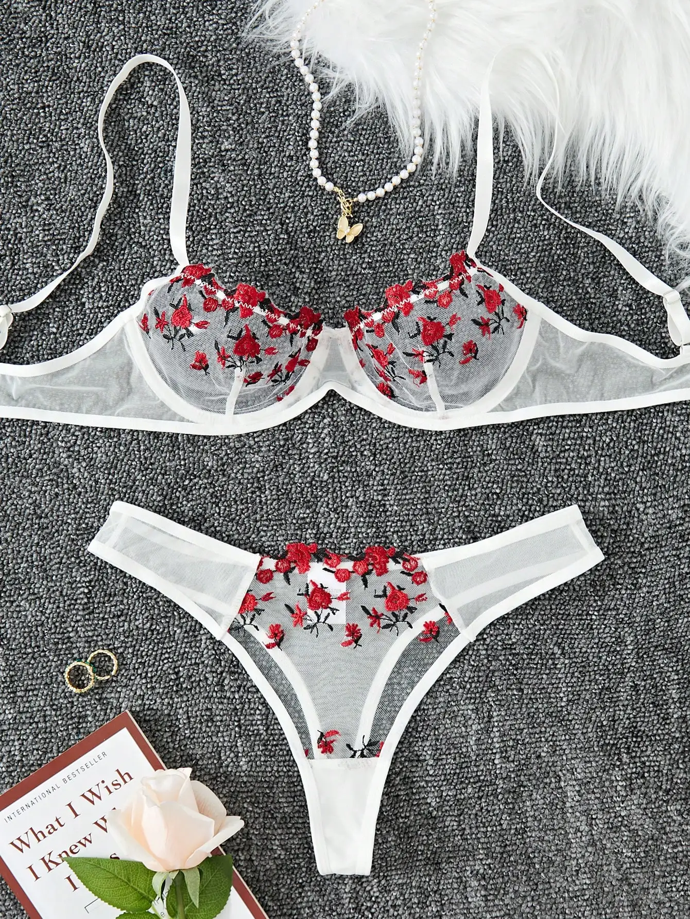 2024 Sexy Lingerie Woman Lace Transparent Underwear Embroidery Ultrathin Brief Sets Delicate Bra Kit Push Up Breves Sets Erotic