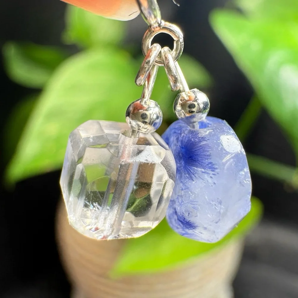 

1PCS Natural Dumortierite Crystal Clear Quartz Cube Pendant Polished Crystal Reiki Healing Jewelry Gift Rock Decoration