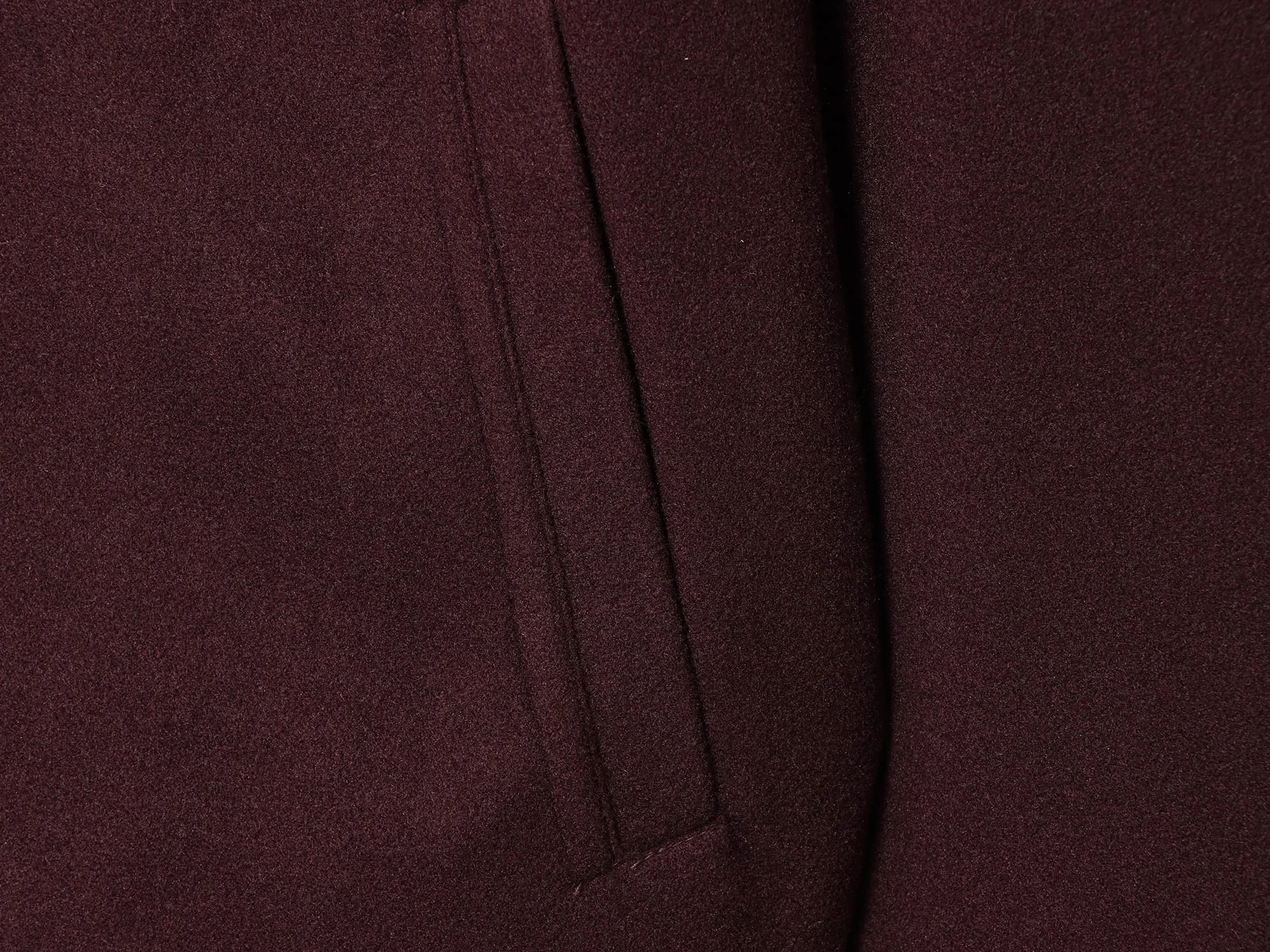 เสื้อแจ็คเก็ตผู้หญิงสีพื้น คอทรงโอ แขนสั้น แบบใหม่สำหรับฤดูใบไม้ร่วงและฤดูหนาว พร้อมกระดุมสีทอง เนื้อผ้าขนสัตว์ ชายเสื้อยืดหยุ่น ดีไซน์เก๋ไก๋