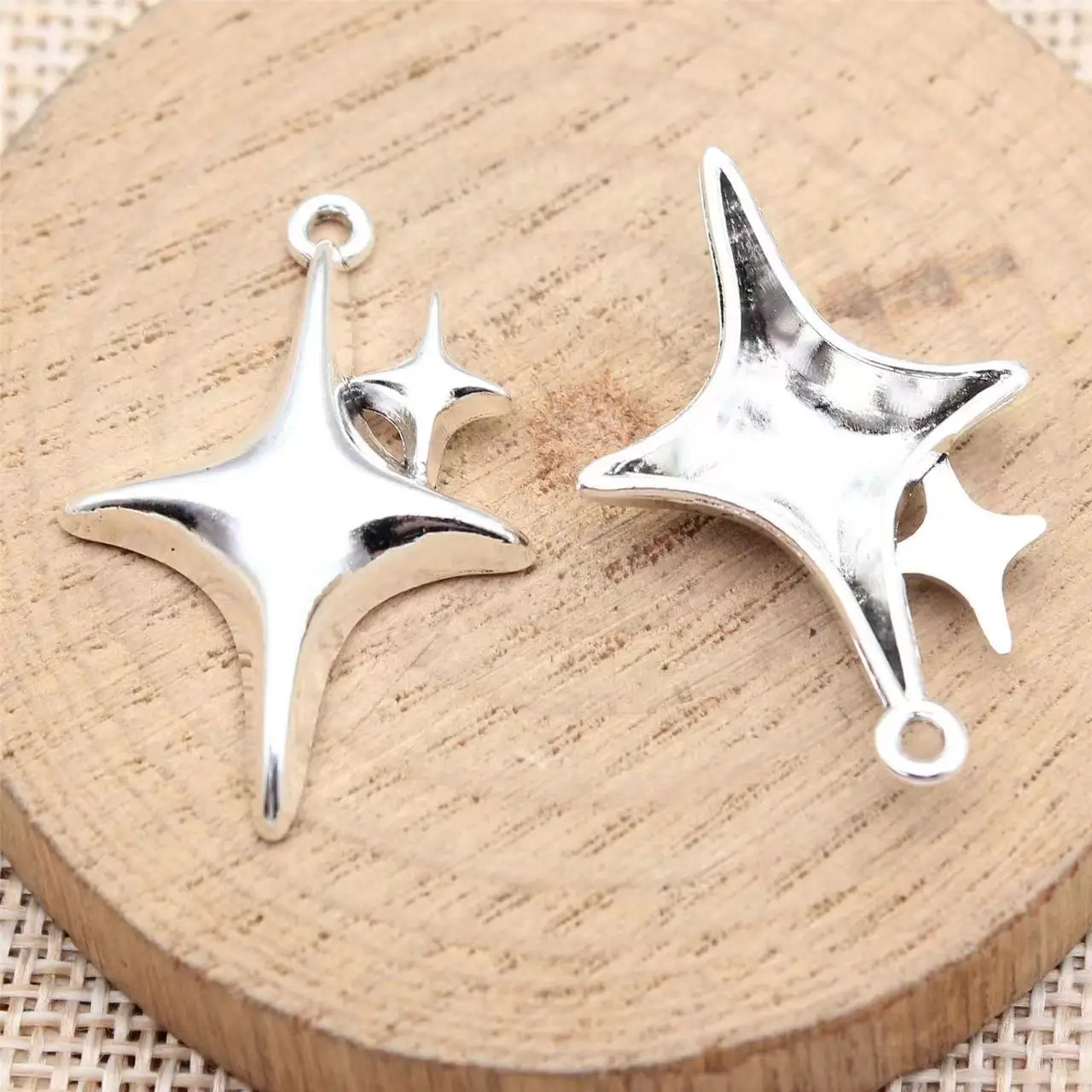 20PCS 22x35mm Cute Four Corner Hollow Star Pendant Necklace Bracelet Accessories GG0002