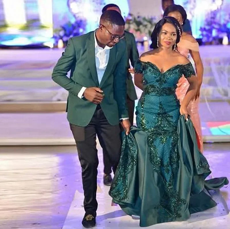 ชุดราตรีทรงเมอร์เมดแบบเปิดไหล่ประดับเลื่อมลูกไม้ปักลาย  ไซส์พลัส ชุดออกงานพรอมแบบดั้งเดิมสไตล์แอฟริกัน สีเขียวใหม่ ชุดทางการ