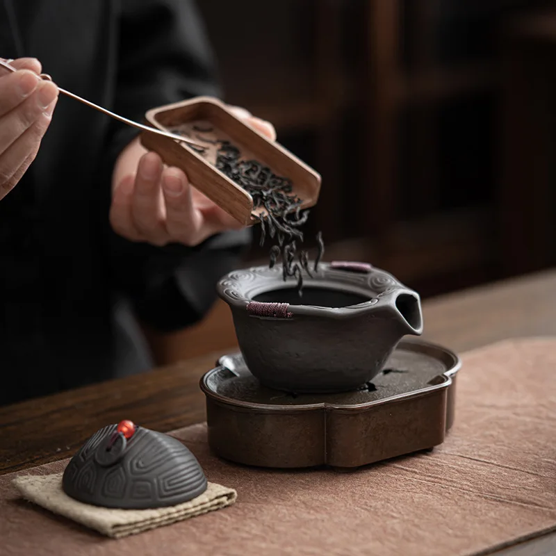 120ml Creative Rich Armor Purple Clay Hand Grasping Pot Raw Ore Purple Mud Teapot with Ball Hole Filter Tea Play Kung Fu Tea Set