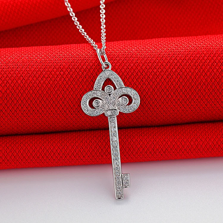 

PT950Platinum necklace iris flower key long-sleeved sweater chain Korean-style jewelry