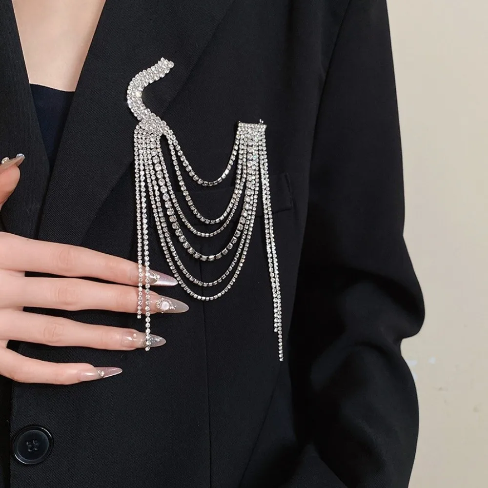 Epaulets Rhinestone Tassel Brooch Tassel Chain Suit Lapel Pin Fringe Shoulder Mark Multi-layer Crystal Suit Collar Pin