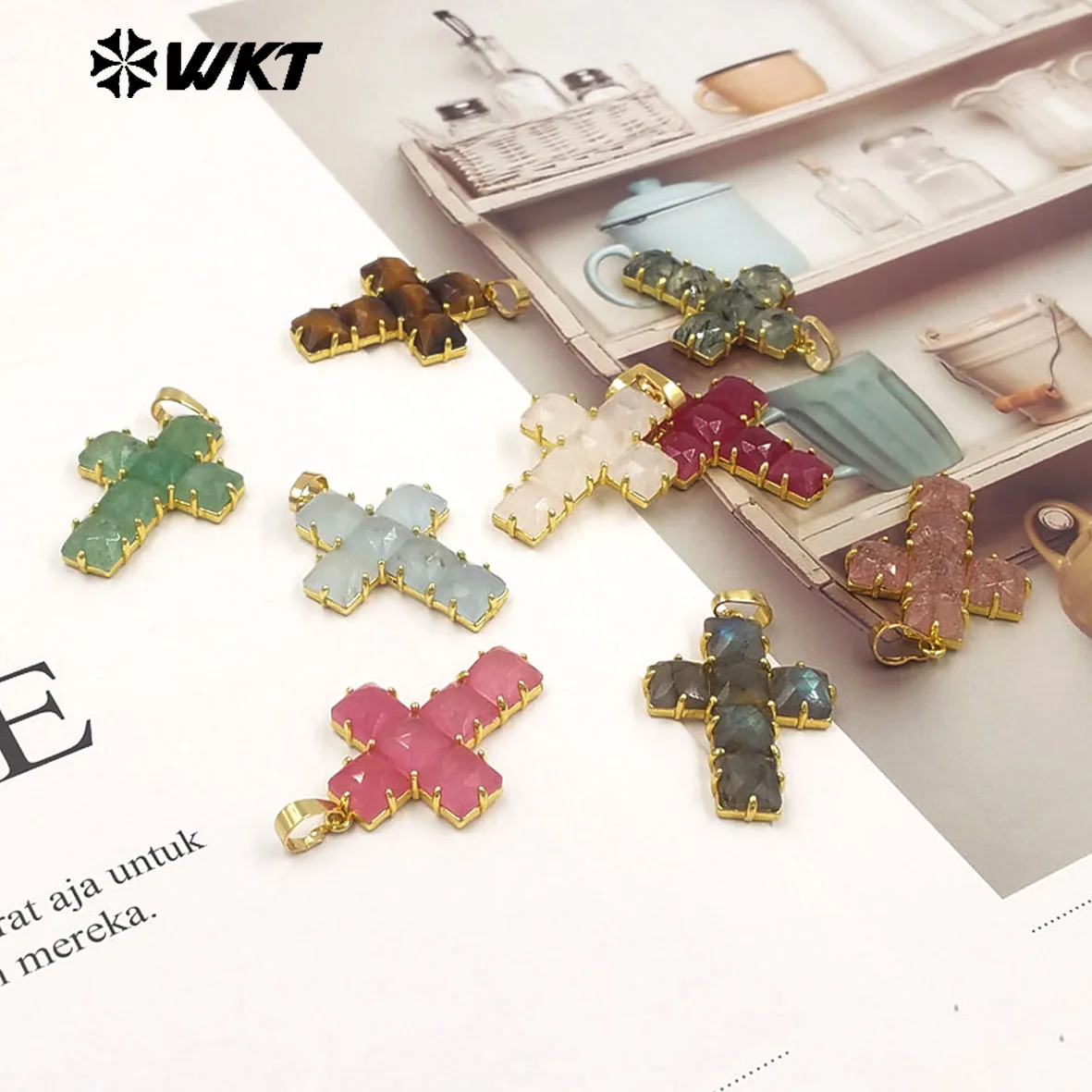 WT-P2113 Simple Elegant Vintage Gemstone Cross Shape Pendant With 18K Real Gold Plated For Women Jewelry