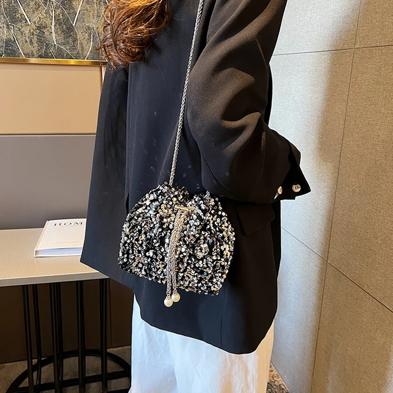 Good-looking Personality Sequin Women's New Korean Bucket Bag Bright Eyes Style Fashion Crossbody Dinner Single Shoulder Bags