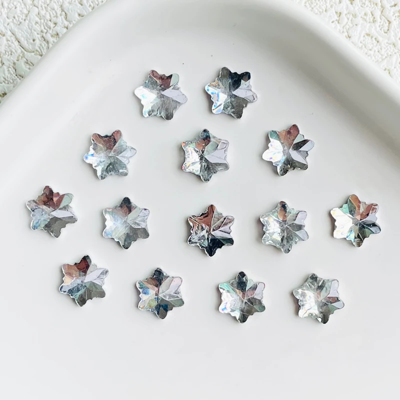 100 Pcs Mini Sparkling Christmas Decoration Snowflakes Nail Art Flatback Resin Figurines DIY atures Scrapbook Decor Crafts A137