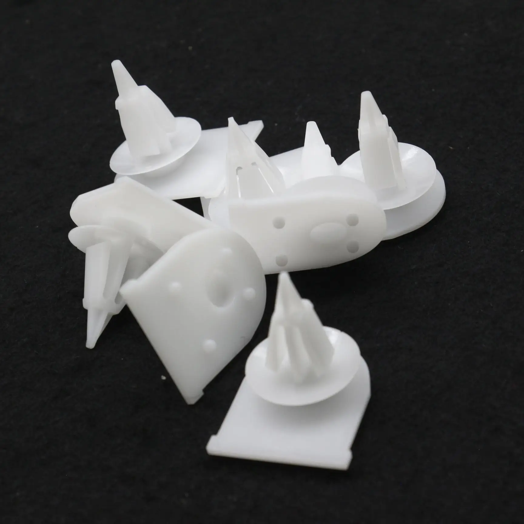 

10 Pcs Nylon Headliner Clips Retainer For Land Rover LR2 2008–2015 Roof Panel Pin Fastener Interior Trim Support LR003290