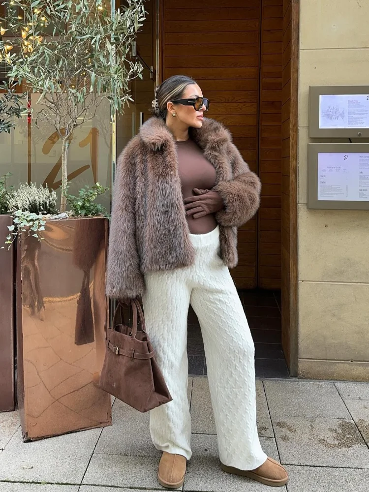 

Fashion Solid Faux Fur Stand Collar Short Coats Long Sleeve Loose Warm Jackets Lady 2025 Winter Daily Commute Street Outerwears