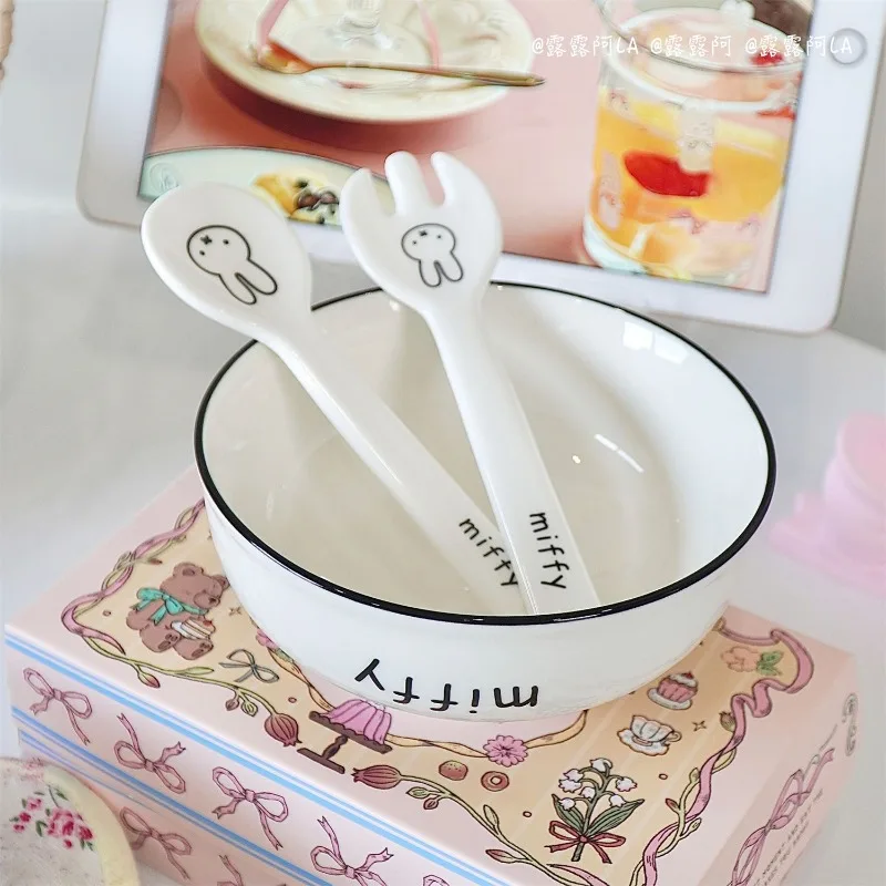 Kawaii ​ ​ Ciotola per ramen in ceramica Miffy con doppi manici Ciotola per zuppa isolata sicura per microonde con coniglio carino per utensili da cucina per uso domestico