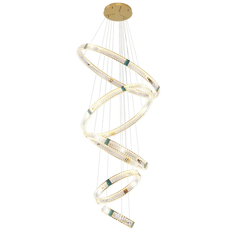 

The living room is simple and atmospheric, the new crystal lamp, and the villa duplex chandelier.