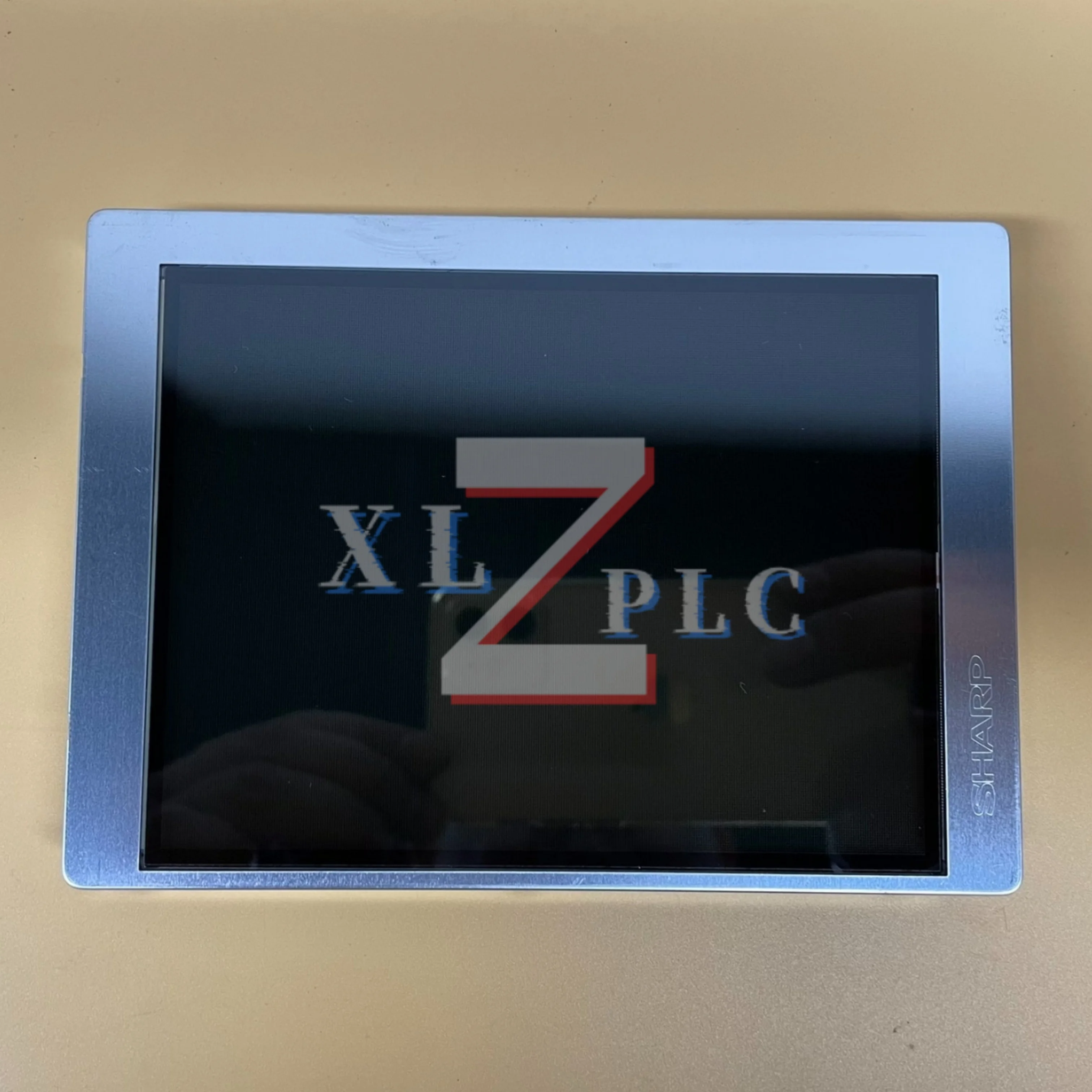 

новый оригинальный сенсорный экран LQ057Q3DC12 LQ075V3DG01 LQ10D36A