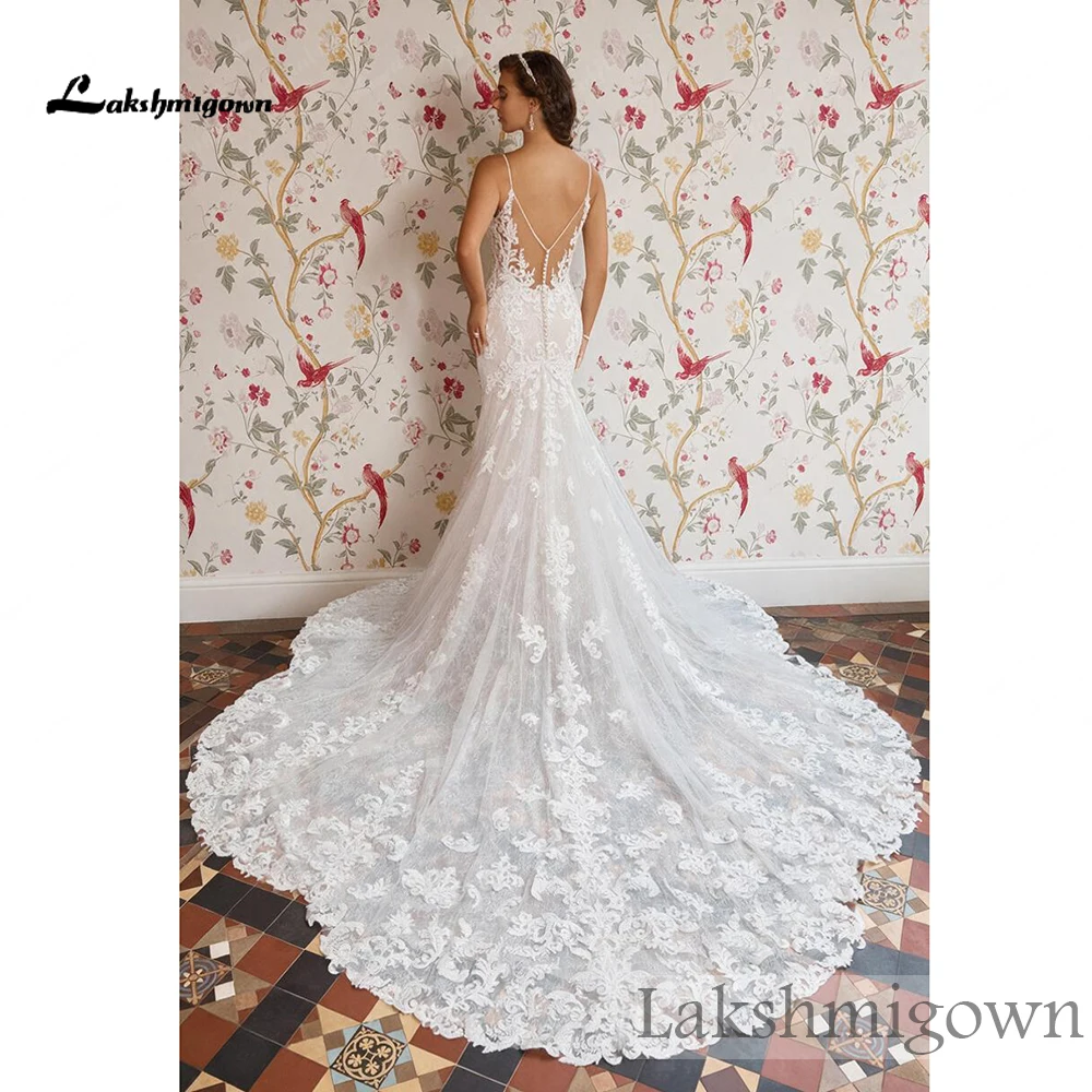 Lakshmigown Meerjungfrauen-Brautkleid mit Spaghettiträgern und Perlen, V-Ausschnitt, Spitzen-Brautkleid, Illusionsrücken, Kathedralenschleppe, maßgeschneidert – Detail 6
