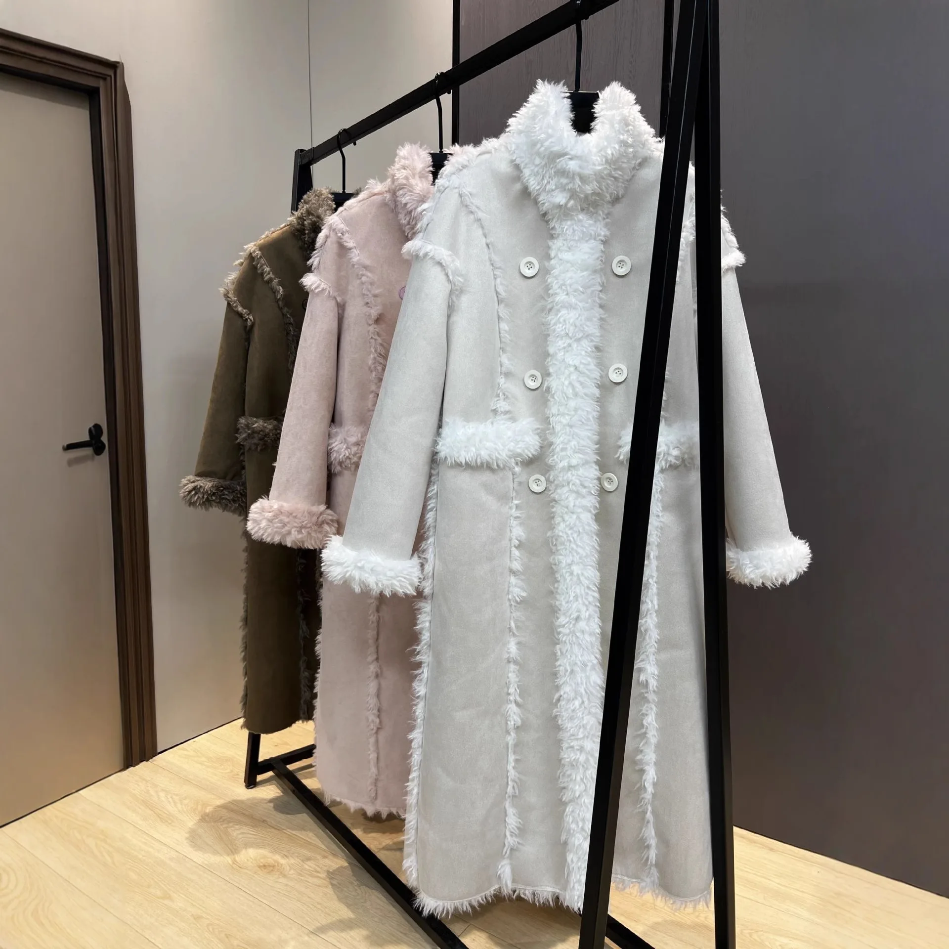 معطف طويل للنساء شتاء 2025 جديد تقليد فرو الضأن الوقوف طوق عكسها معطف الشتاء معطف المرأة معاطف طويلة فو الفراء #2