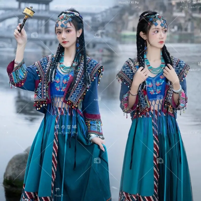 

New Ethnic Style Phoenix Travel Photography Minority Girl Clothing Young Women's Fashion Ancient Ethnic Trend Summer 2023